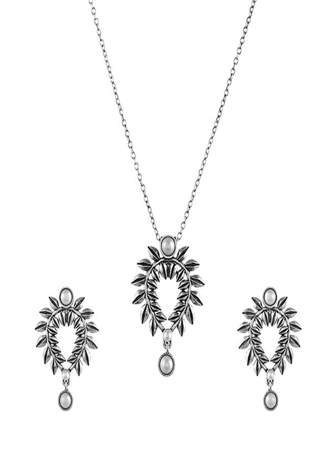 VOYLLA Fresh Fern Petal Pendant Set For Women, Pendant Set For Women, Womens Gift, Gift For Her - Image 1