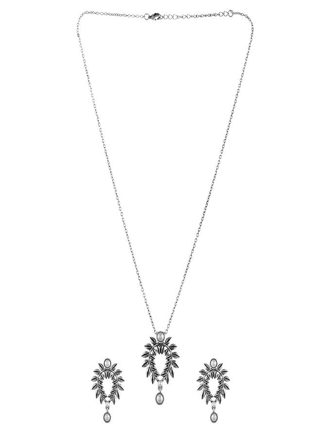 VOYLLA Fresh Fern Petal Pendant Set For Women, Pendant Set For Women, Womens Gift, Gift For Her - Image 4