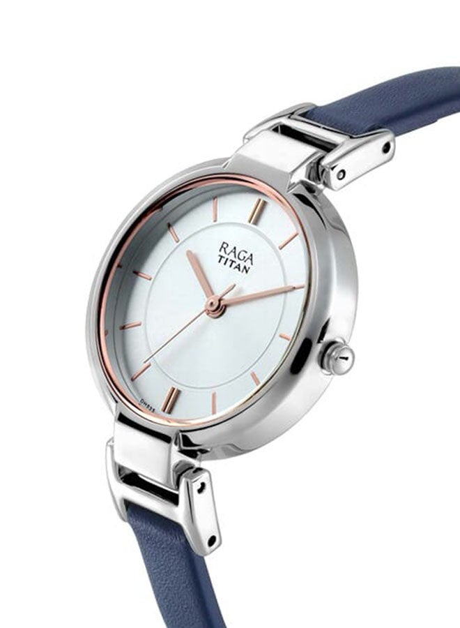 TITAN ساعة رجا فيفا فضية بقرص أبيض تناظري للنساء 2608Sl01 - Image 2