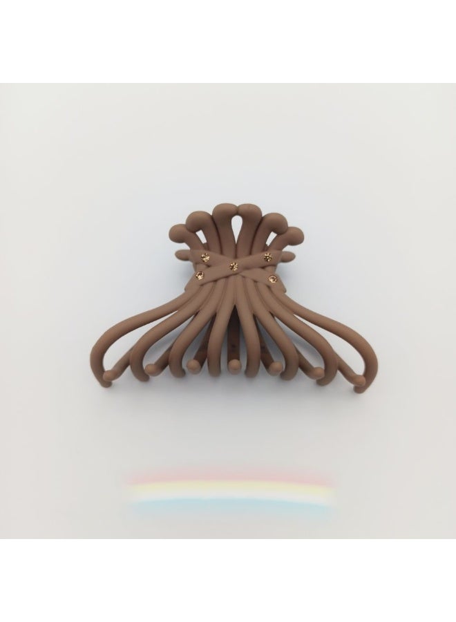 Nariele Simple And Stylish Anti Slip Grip Clip - Image 1