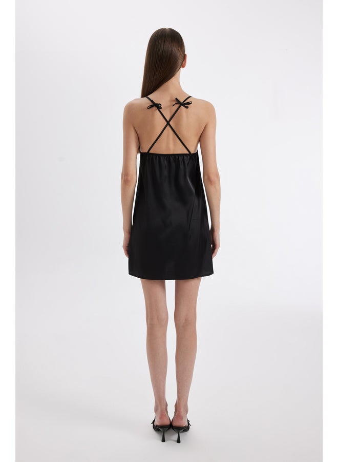DeFacto Woman Regular Fit V Neck Strappy Woven Dress  - Image 3