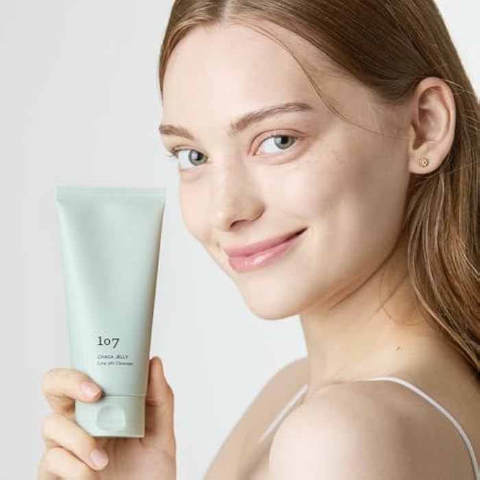 107 Gentle Gel Cleanser, Low pH, Non-Stripping Cleanser for Sensitive Skin, Enriched with Antioxidant & Calming Ingredients, Korean Beauty (4.0 fl oz) - Image 2