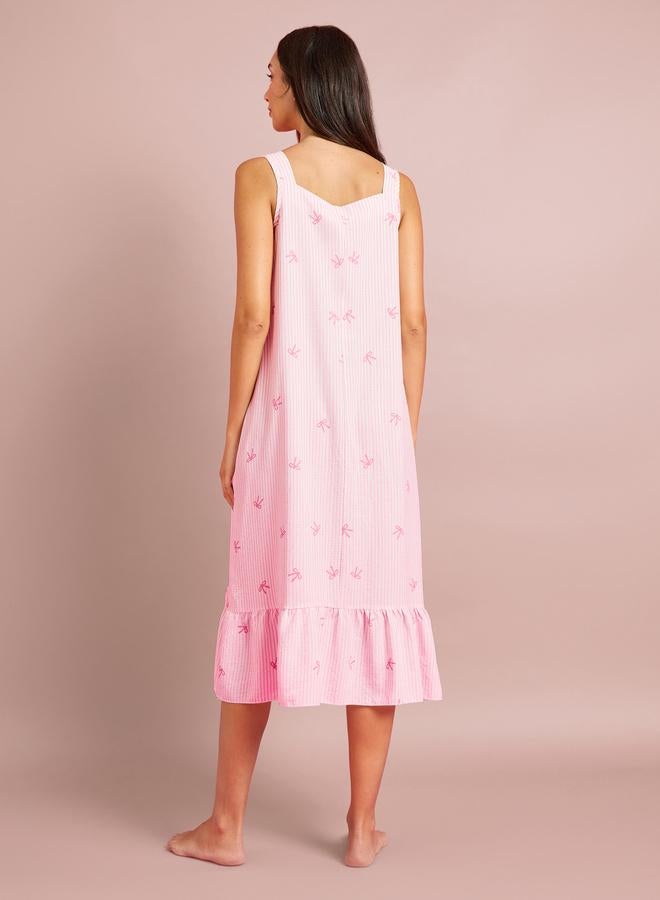 Styli Striped Placket and Pleat Detail Nightdress with Bow Print - Image 5