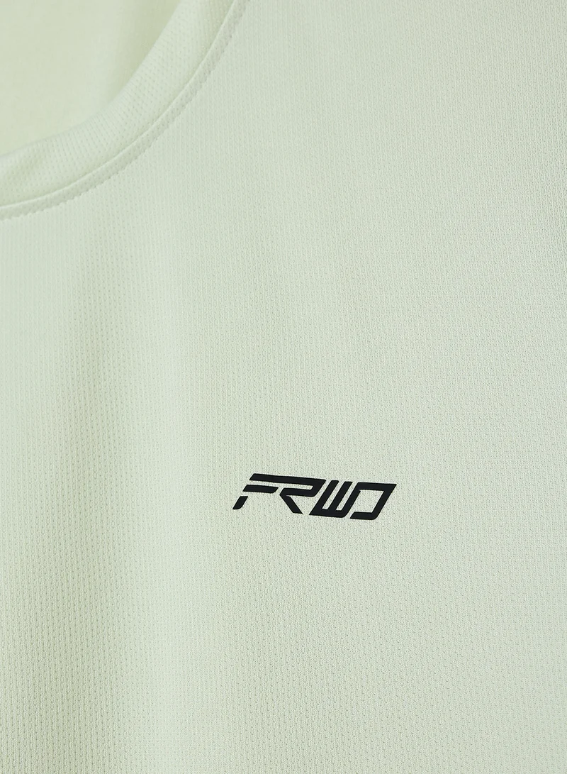 فورورد Essential Training T-Shirt