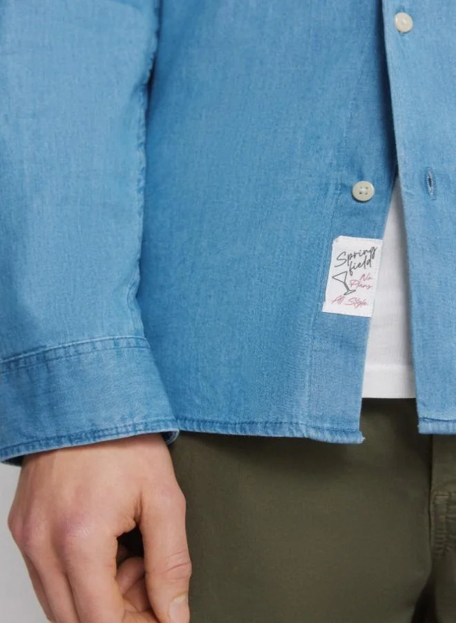 Springfield  Lightweight long sleeve regular fit 100% cotton denim shirt. Tone-on-tone embroidery, raw button and decorative label on the inner placket. for Men | Best Price UAE