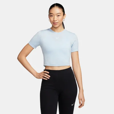 Nike Women's Sportswear Essential Crop Top