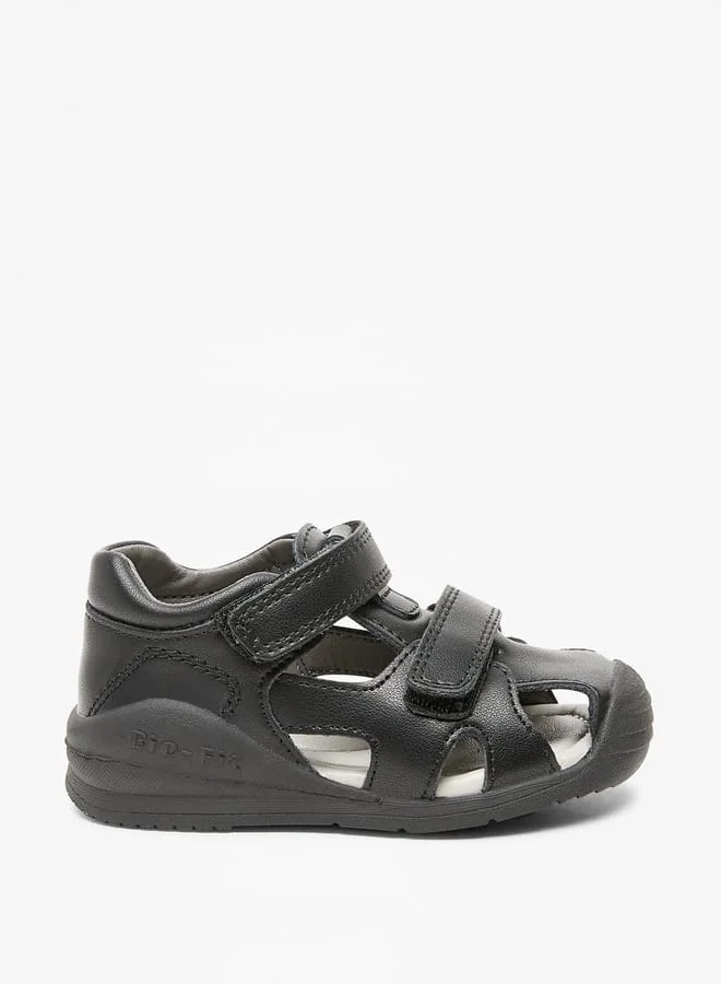 Barefeet Solid Fisherman Sandals with Hook and Loop Closure