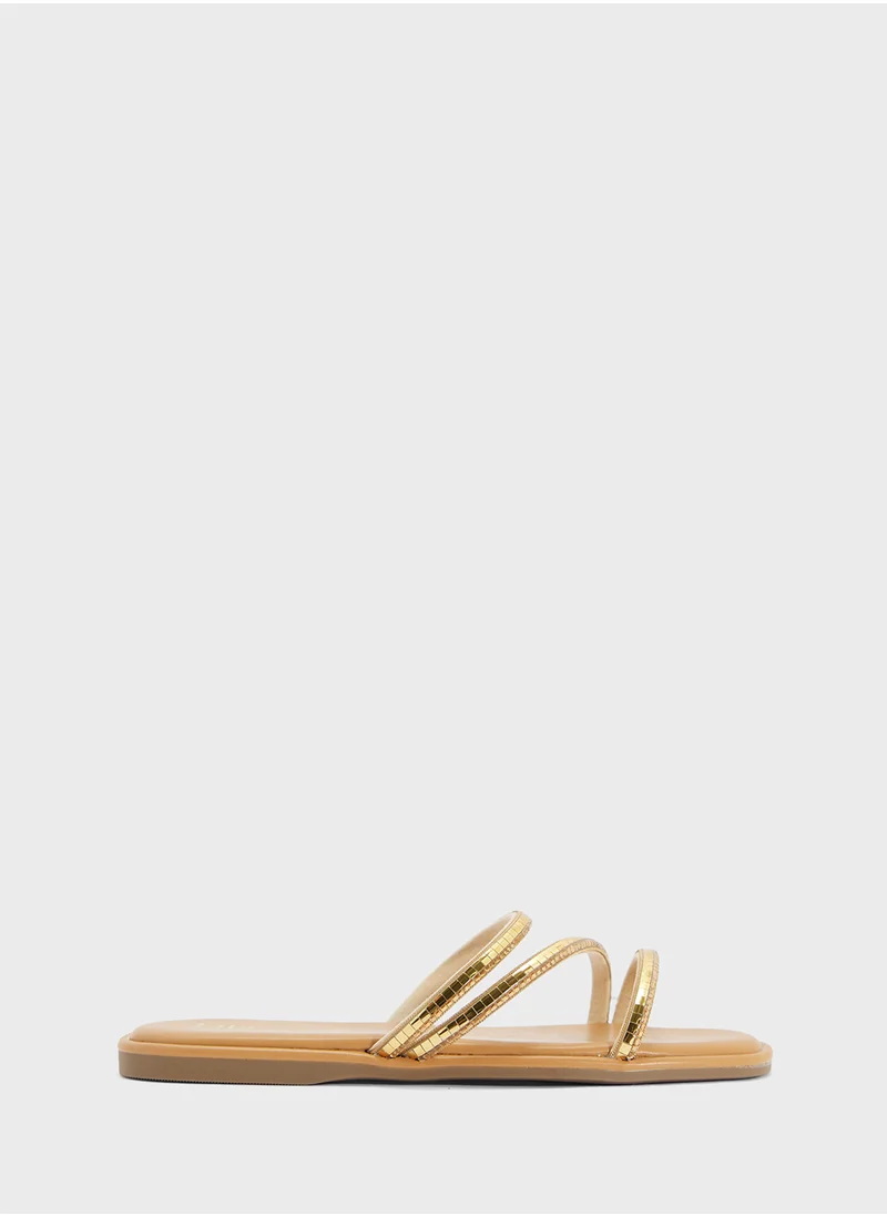ايلا Triple Strap Casual Sandal
