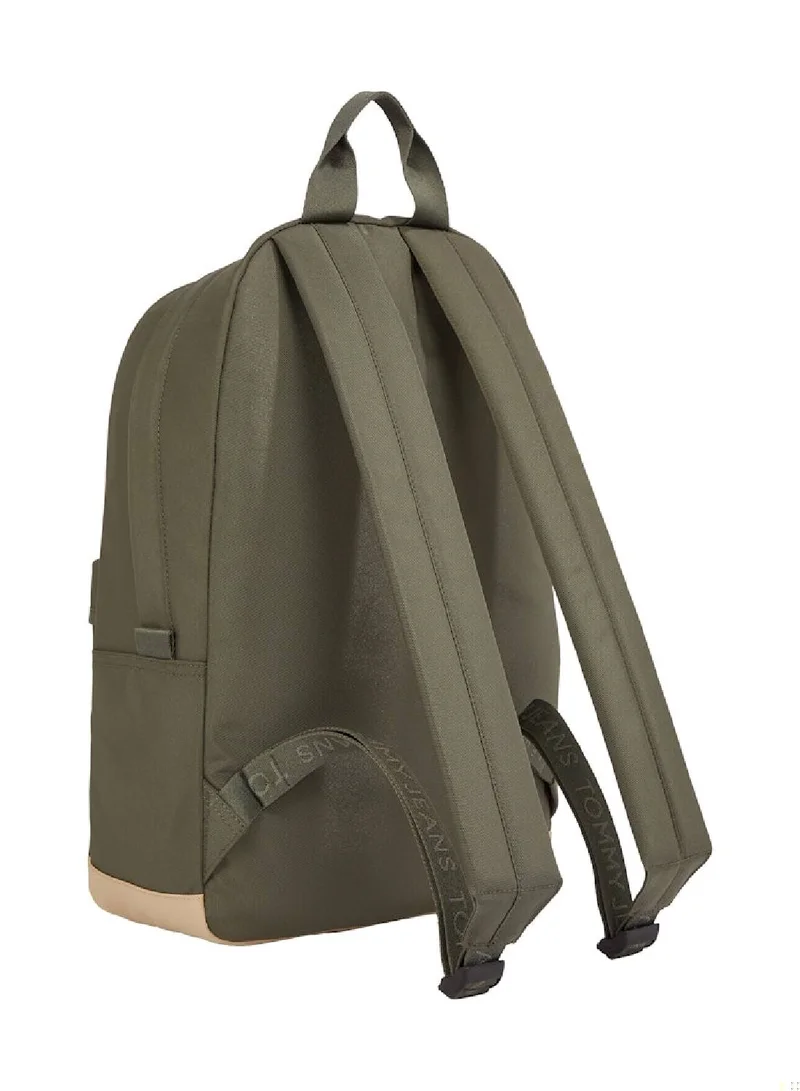 تومي جينز حقيبة بنمط قبة إيسنشال