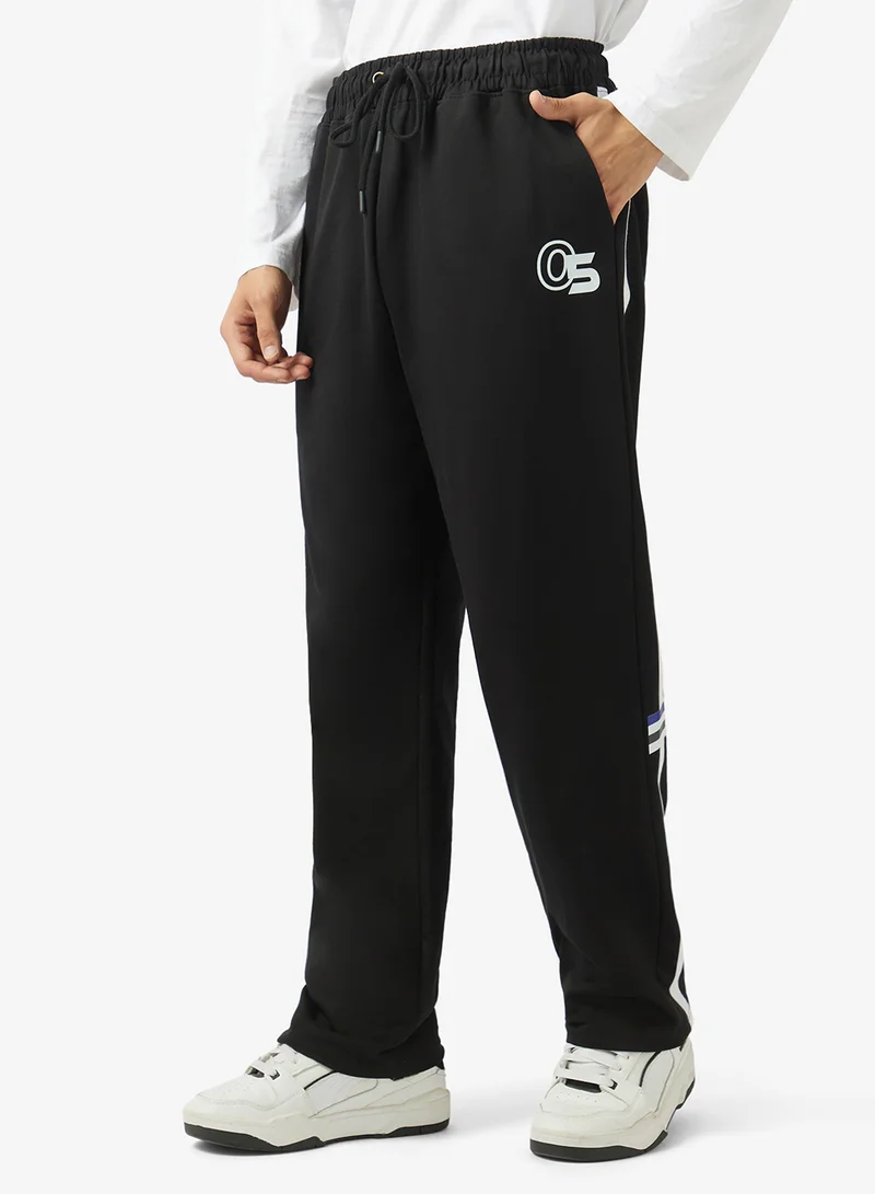 سفنتي فايف بنطلون رياضي فضفاض بتصميم جرافيك