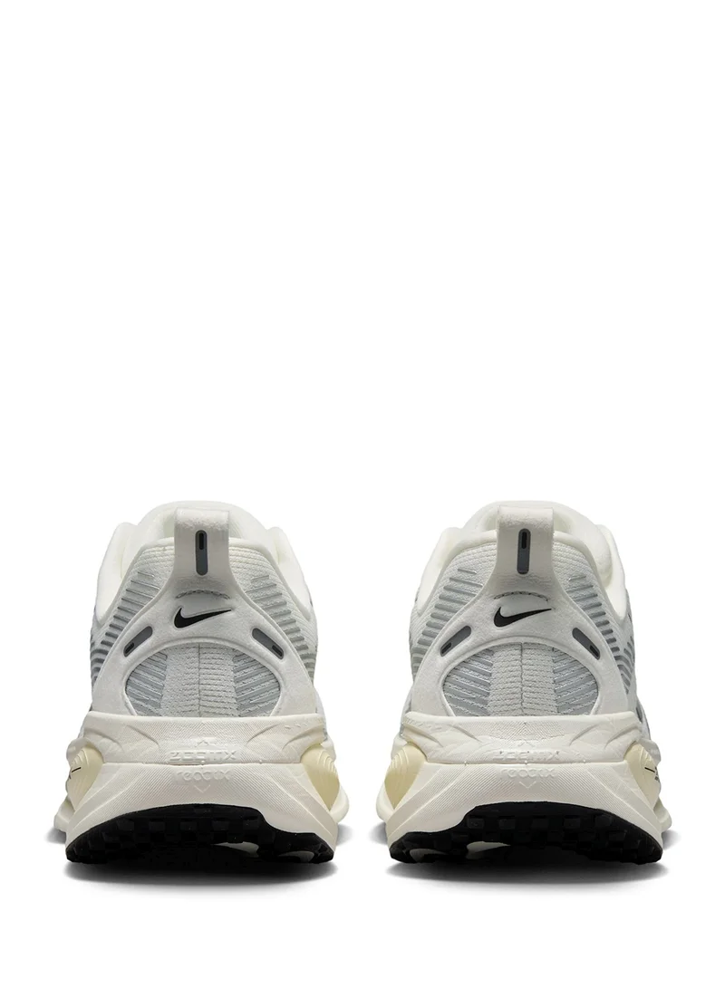 نايكي W NIKE VOMERO 18