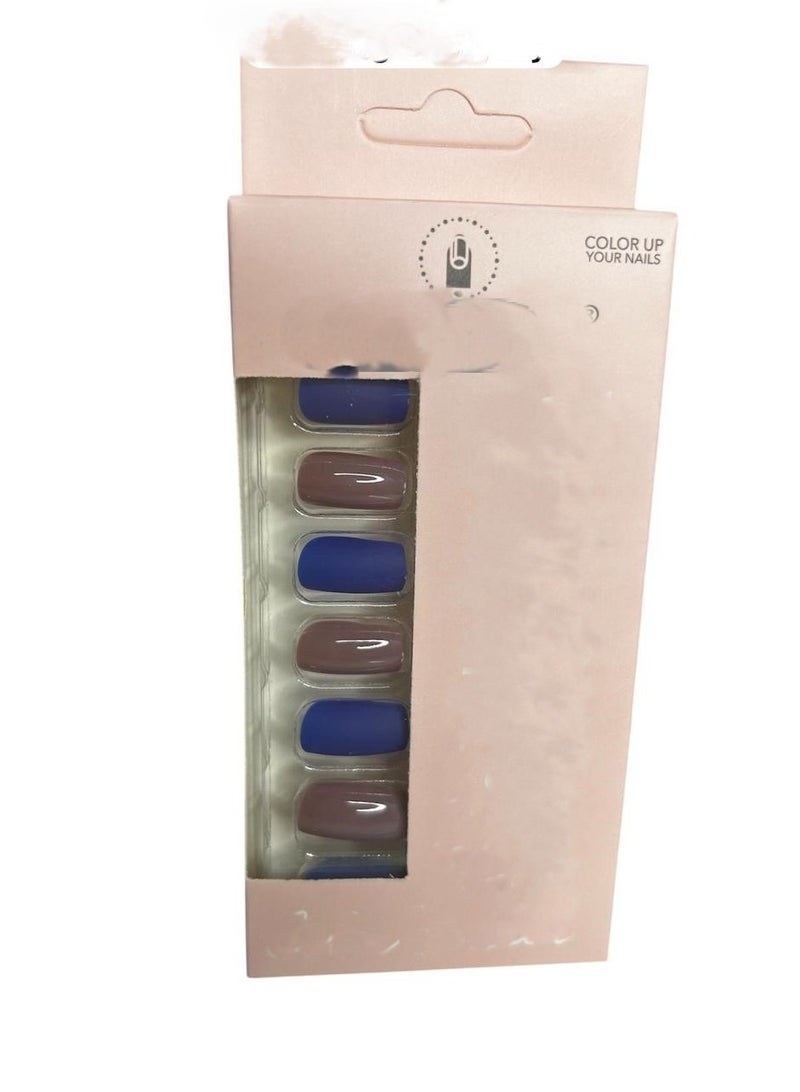 Pack of 12 artificial nails - distinctive design, double-sided adhesive