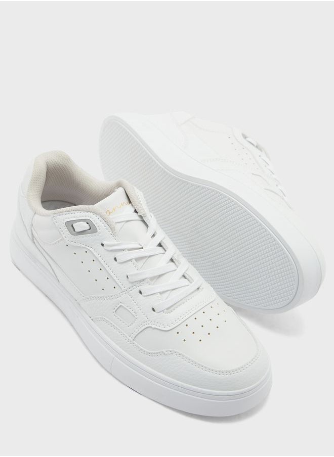 Spanning For Seventy Five Court Sneakers