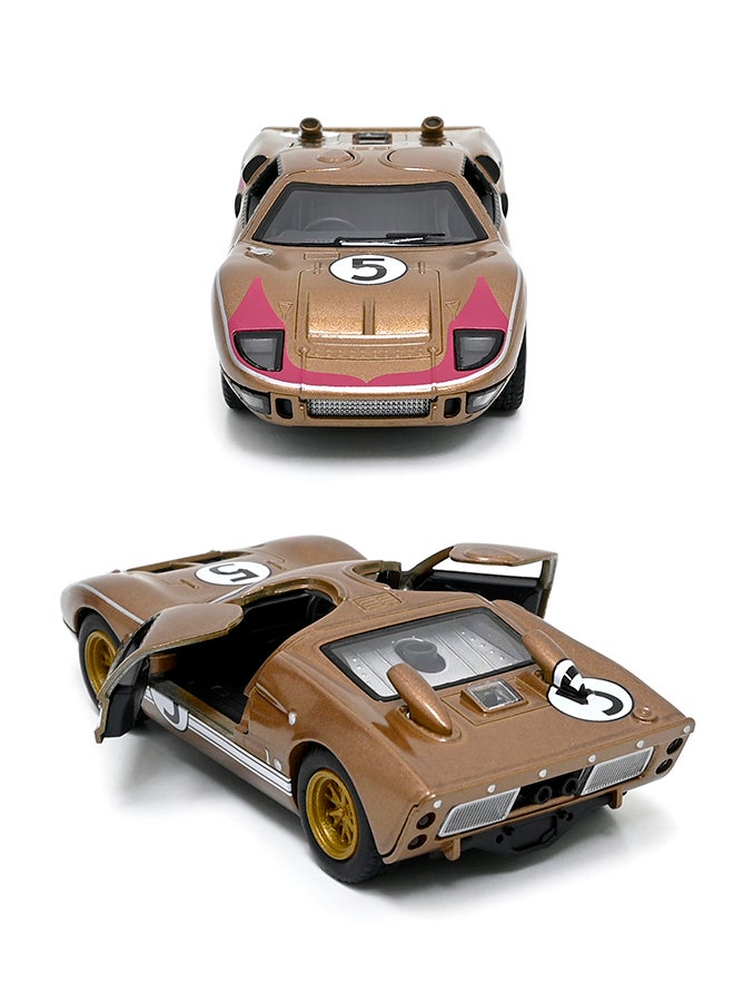 Kinsmart كينسمارت 1:32 1966 فورد GT40 MKII إصدار التراث نموذج سيارة مصنوعة من المعدن – لعبة سحب للخلف للأطفال وجامعي التحف - Image 2