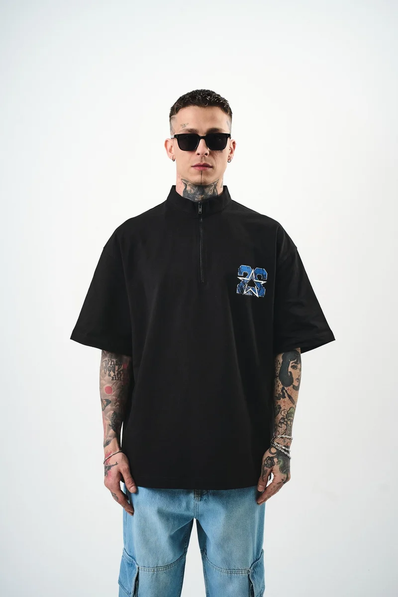 ريسباير تيشيرت رجالي أسود بطبعة نصف سحاب مقاس كبير