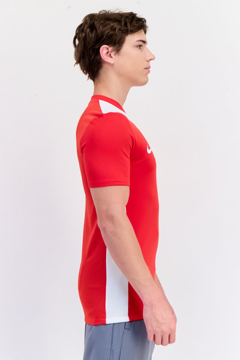 Nike تي شيرت تدريب قصير الأكمام للرجال بتصميم نحيف، أحمر - Image 4