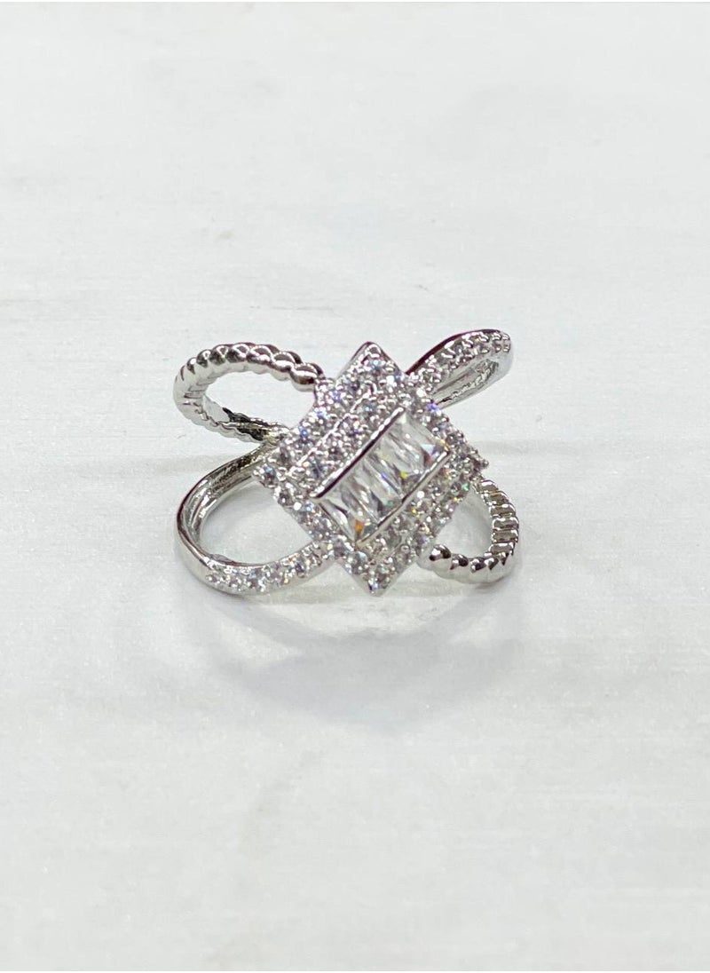 Generic - Luxury Silver Ring with Sparkling Zircon Stones - Modern and Elegant Design for a Distinctive Look size: 10 IN - Image 1