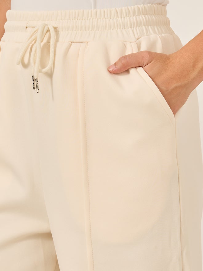 Styli Styli Solid Pintuck Detail Scuba Joggers with Elasticated Waistband - Image 3