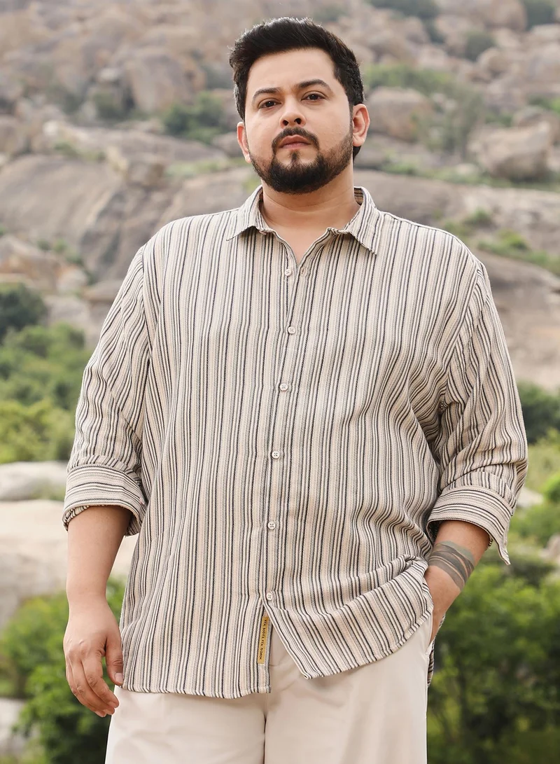 انستافاب بلس قميص رجالي Instafab بنقشة البوهيميان مخططة باللون الأسود الليلي والأوف وايت