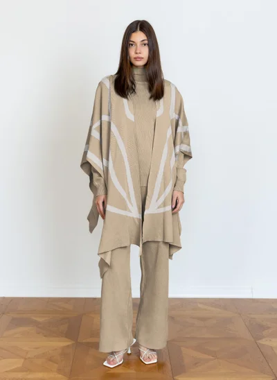 SHAPES KNITTED SET WITH PRINTED SHAWL