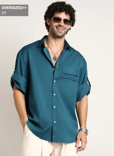 Campus Sutra Men's Teal Green Satin-Utility Oversized Shirt | رجالي | طوق منتشر | أكمام قصيرة | نمط صلب | كاجوال ويومي | قميص واسع