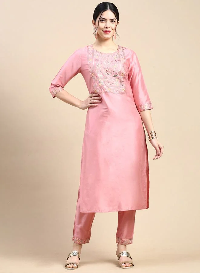 Styli Floral Embroidered Kurta & Pocket Detail Pant Set