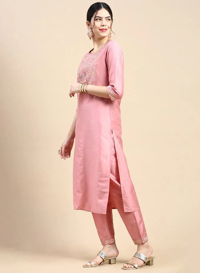 Styli Floral Embroidered Kurta & Pocket Detail Pant Set