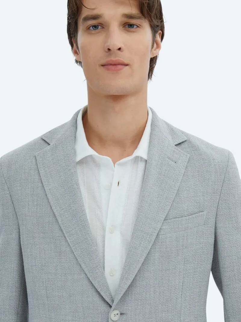 كيب جاكيت عصري بنقشة رمادية