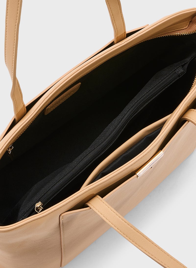 خزانة حقيبة يد نسائية بتفاصيل معدنية للاستخدام اليومي - Image 5