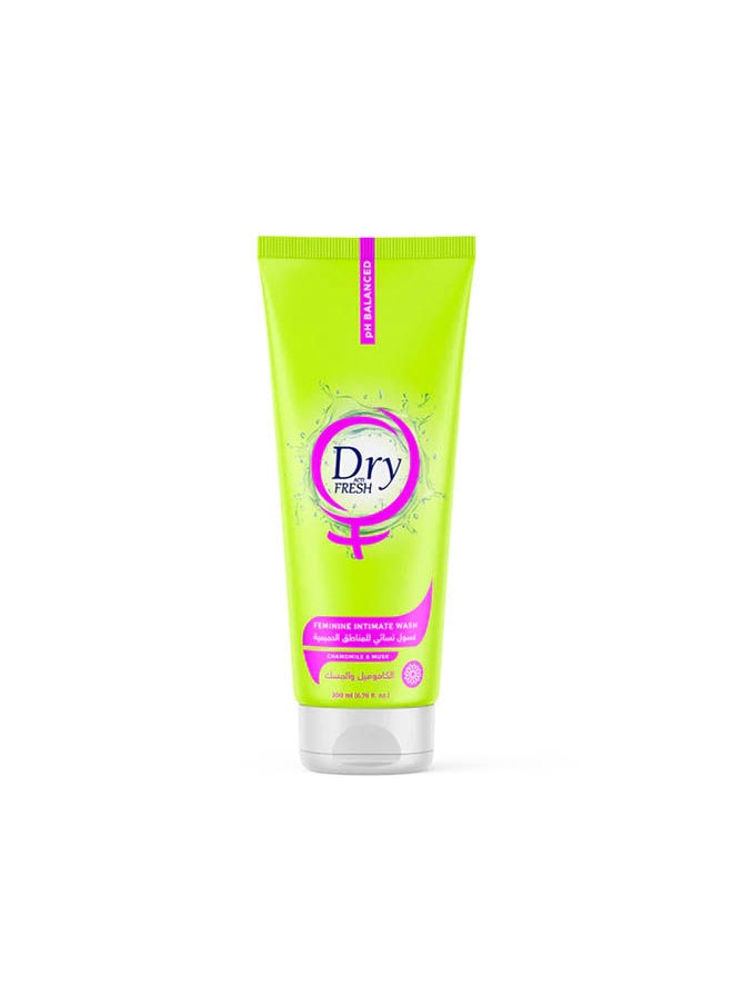 Dry - Intimate Feminine Wash Gel Chamomile & Musk - Image 1