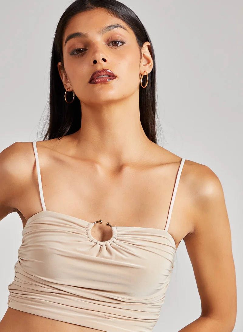 بينك فانيلا بلوزة كامي بياقة مجمعة وتفاصيل حلقة