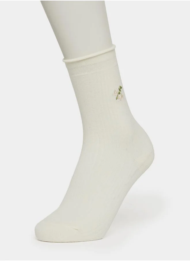 Styli Pack of 2- Embroidered Detail Socks