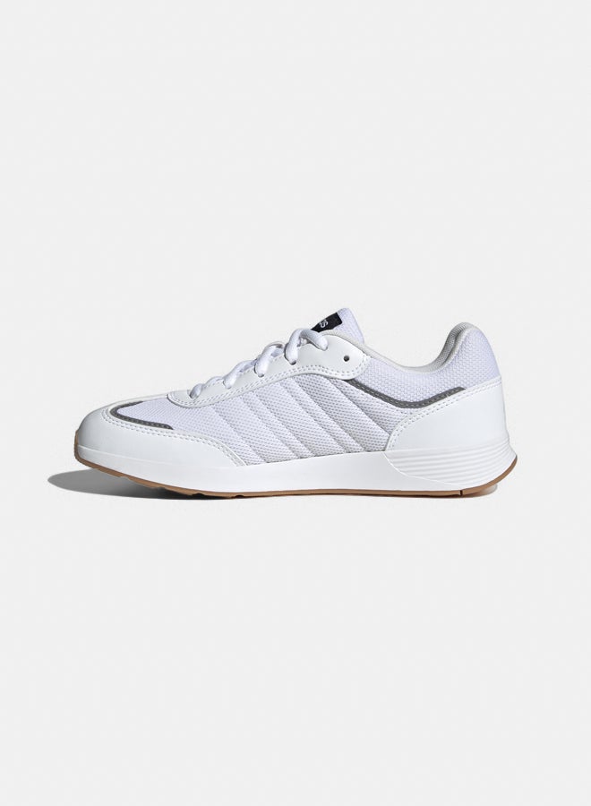 Adidas tensaur switch junior unisex shoes  - Image 2