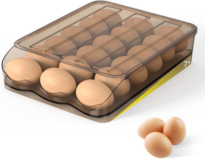 EGG HOLDER FOR REFRIGERATOR 18 EGG STORAGEAUTOMATIC ROLLING EGG CONTAINER FOR REFRIGERATOR CLEAR PLASTIC EGG STORAGE CONTAINER BIN EGG TRAY FOR REFRIGERATOR LARGE CAPACITY 1 LAYER