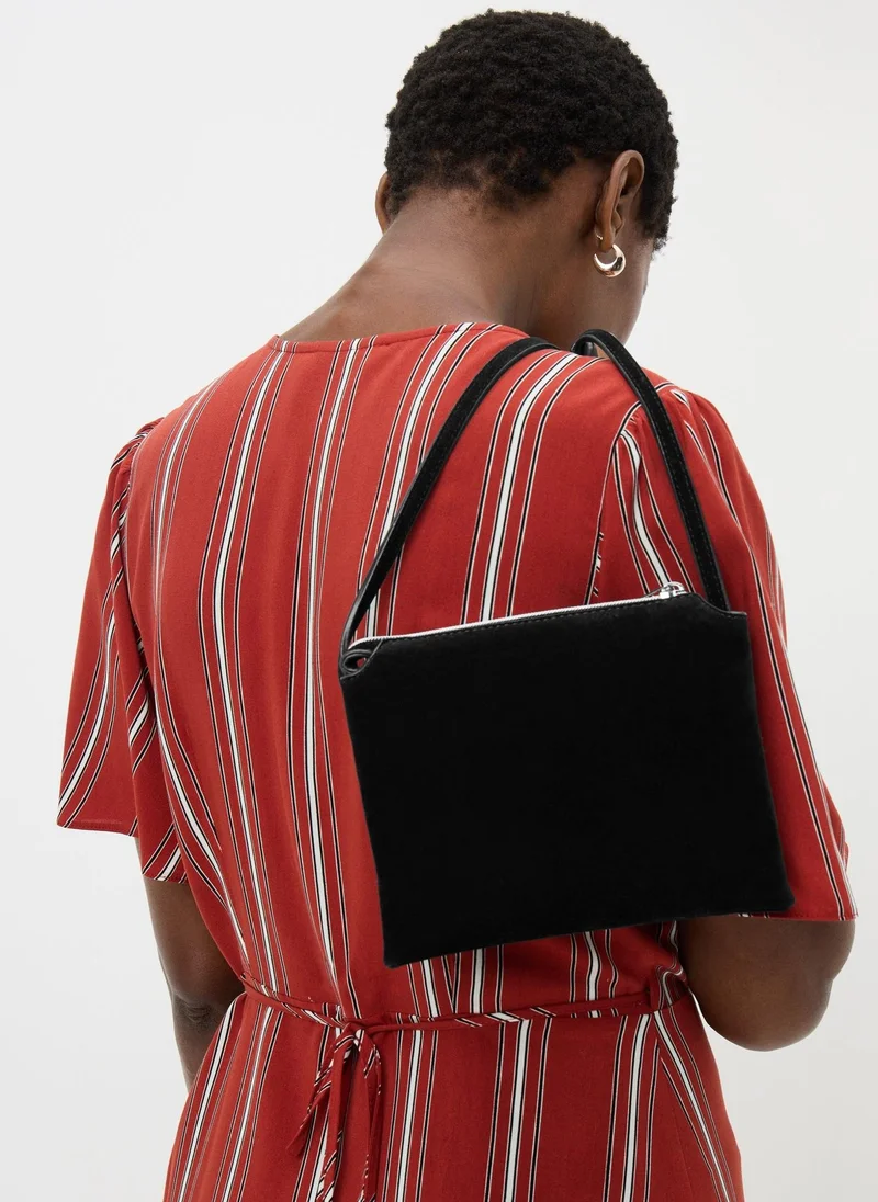 ماتلان حقيبة كروس بودي جلد سويدي أسود