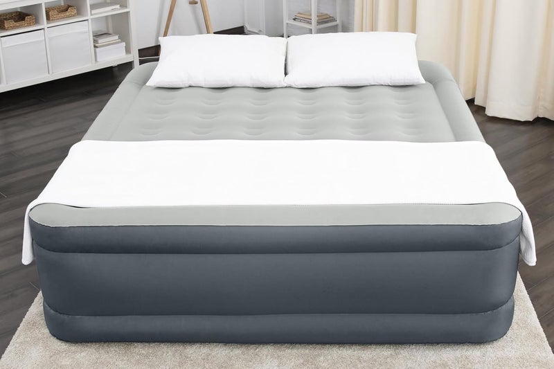 سرير هوائي من سلسلة SleepLux، متين للغاية، مقاوم للتسرب، مزود بمادة حماية قوية، بارتفاع 22 بوصة، مع مضخة مدمجة وشاحن USB (أبعاد 80" × 72" × 22")، باللون الرمادي. - Image 1