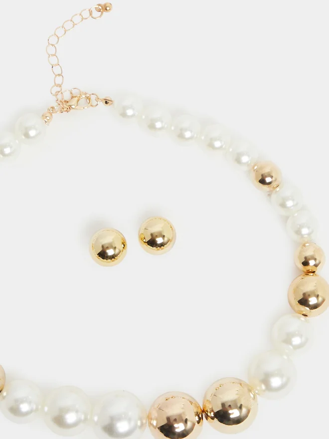 ستايلي Styli Faux Pearl Beaded Necklace and Stud Earring Set