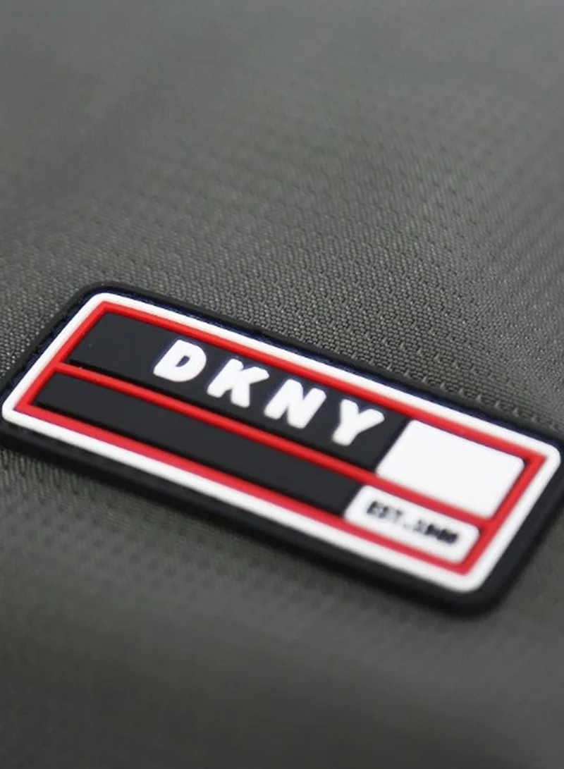 د ك ن ي حقيبة مستحضرات تجميل دي كي إن واي