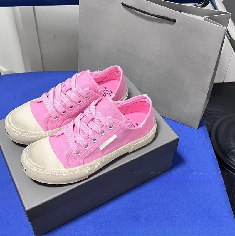 2026 New Paris Style Canvas Shoes for Men and Women - Summer Breathable Flat White Shoes, Vintage Low-Top, Slip-On, Large Sizes
