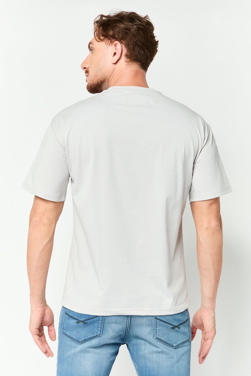 Fudo Men Crew Neck Short Sleeve Embossed Logo T-Shirt, Light Grey - Image 4