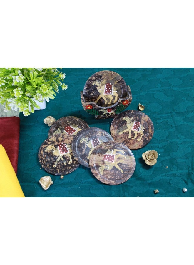 Shivay Craft مجموعة من 6 حوامل أكواب دائرية مصنوعة من الحجر الصابوني مرسومة يدويًا على شكل جمل من شيفاي كرافت. - Image 1