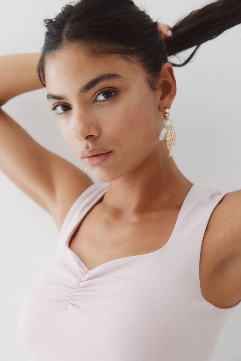 اتش اند ام فيست توب بتصميم متجمع