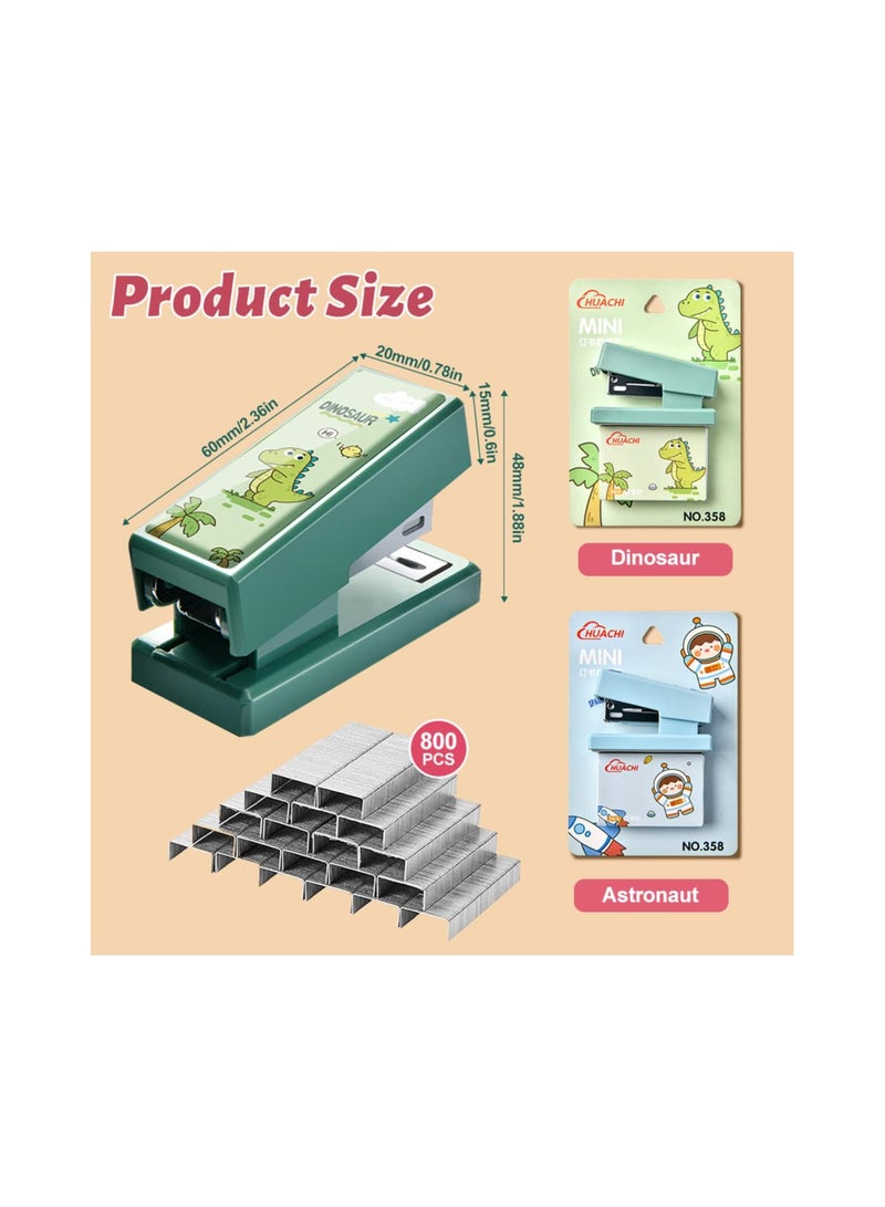 SYOSI مكبس ورق مكتبي صغير سهل الاستخدام، 2 قطعة مكبس صغير محمول لطيف مع 800 دبوس قياسي 24/6 سعة 1-22 ورقة مكبس للأطفال مكابس يدوية صغيرة للمكتب والمدرسة للطلاب (أزرق، أخضر) - Image 3