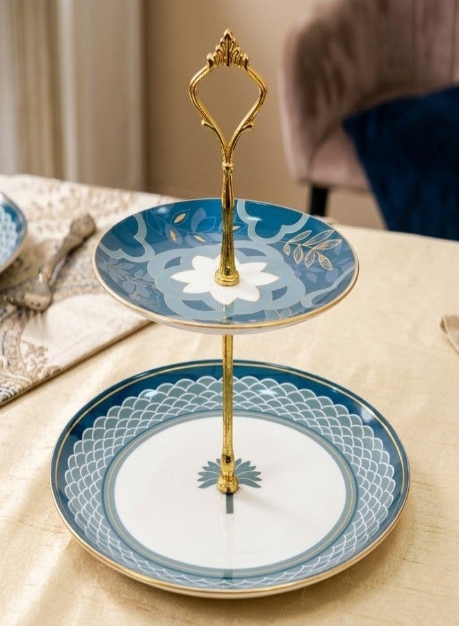 Clay Craft حامل تقديم سيراميك من طبقتين بنمط هندسي أزرق من Clay Craft x India Circus، بمقبض من الألومنيوم، حامل حلويات مزخرف، أطباق كبيرة 26 سم وصغيرة 18 سم للوجبات الخفيفة والكعك. - Image 1