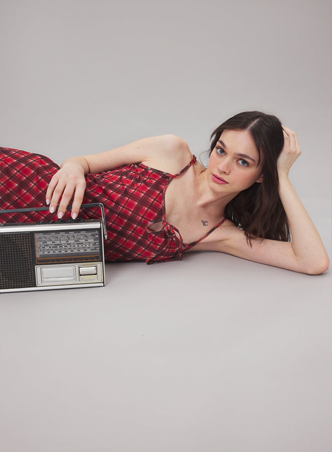 trendyol Red Lacing Detail Plaid Tulle Maxi Stretchy Knitted Dress - Image 2