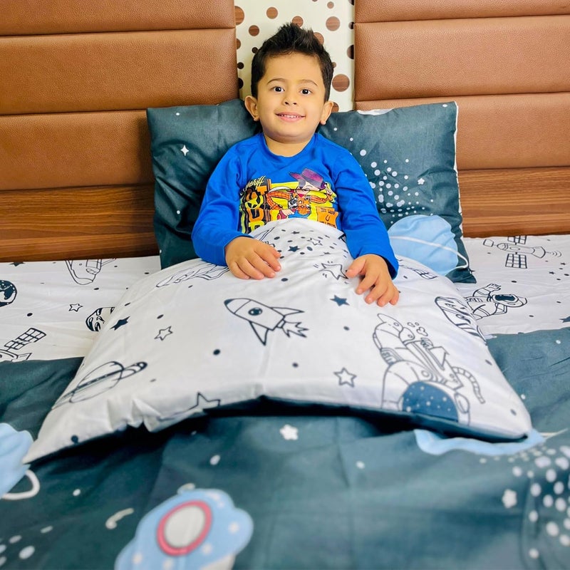 FAMYO Famyo 4pc Bedding Set King Size 250 TC Fitted Bedsheet Comforter Cover 2 Pillow Covers for Kids Duvet Bedding Set Astronaut in Space  - Image 4