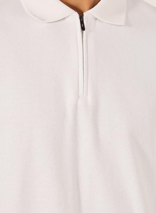 Styli Textured Concealed Zipper Polo T-Shirt  - Image 3