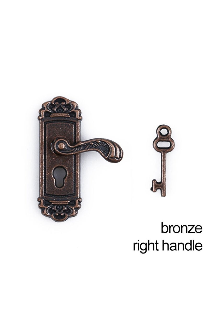 مجموعة مفاتيح قفل بيت الدمى بمقياس 1/12، بمقبض برونزي يمين، بتصميم كلاسيكي، مقابض أبواب مصغرة، مقابض نحاسية