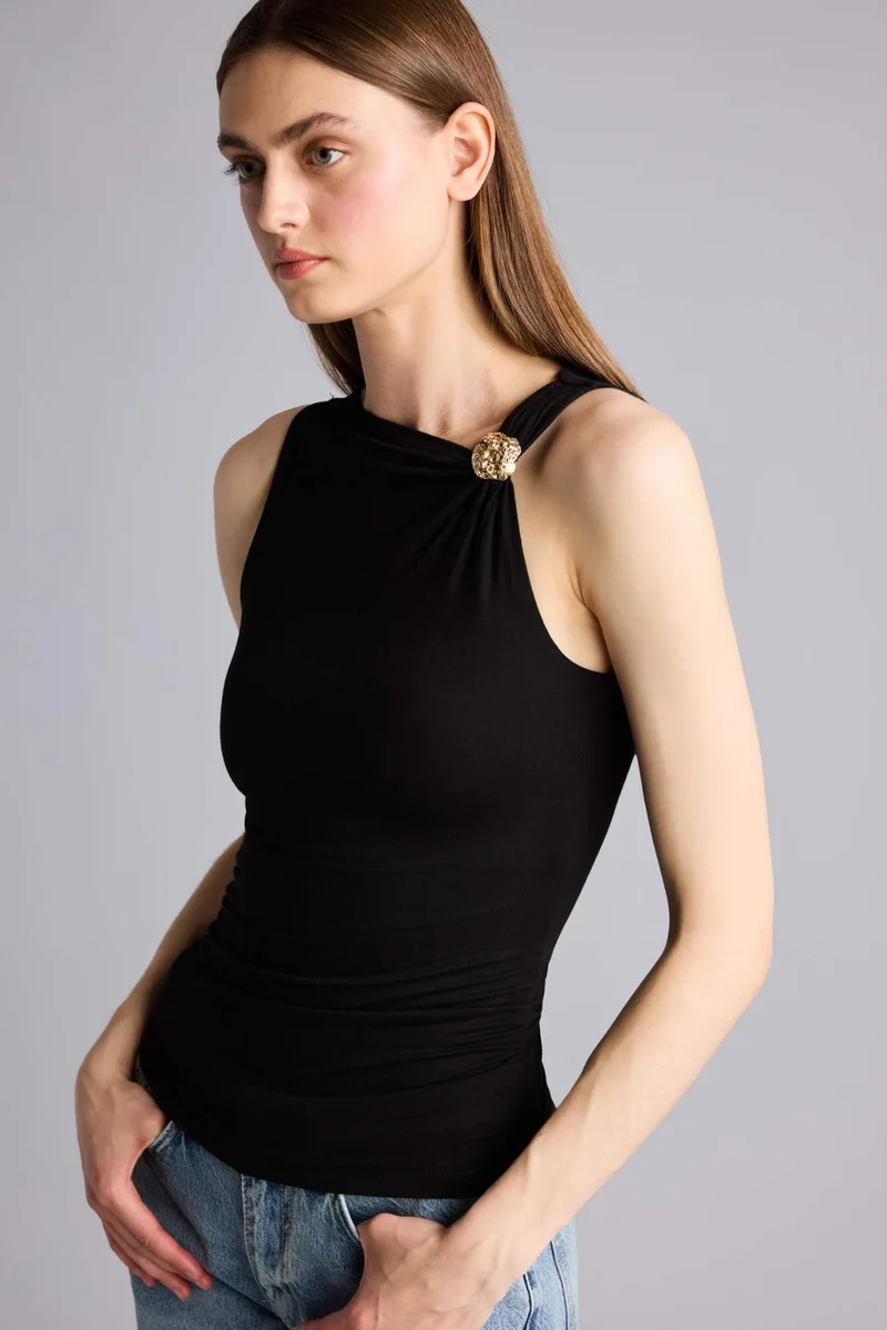 ديفاكتو Slim Fit Boat Collar Tank Top