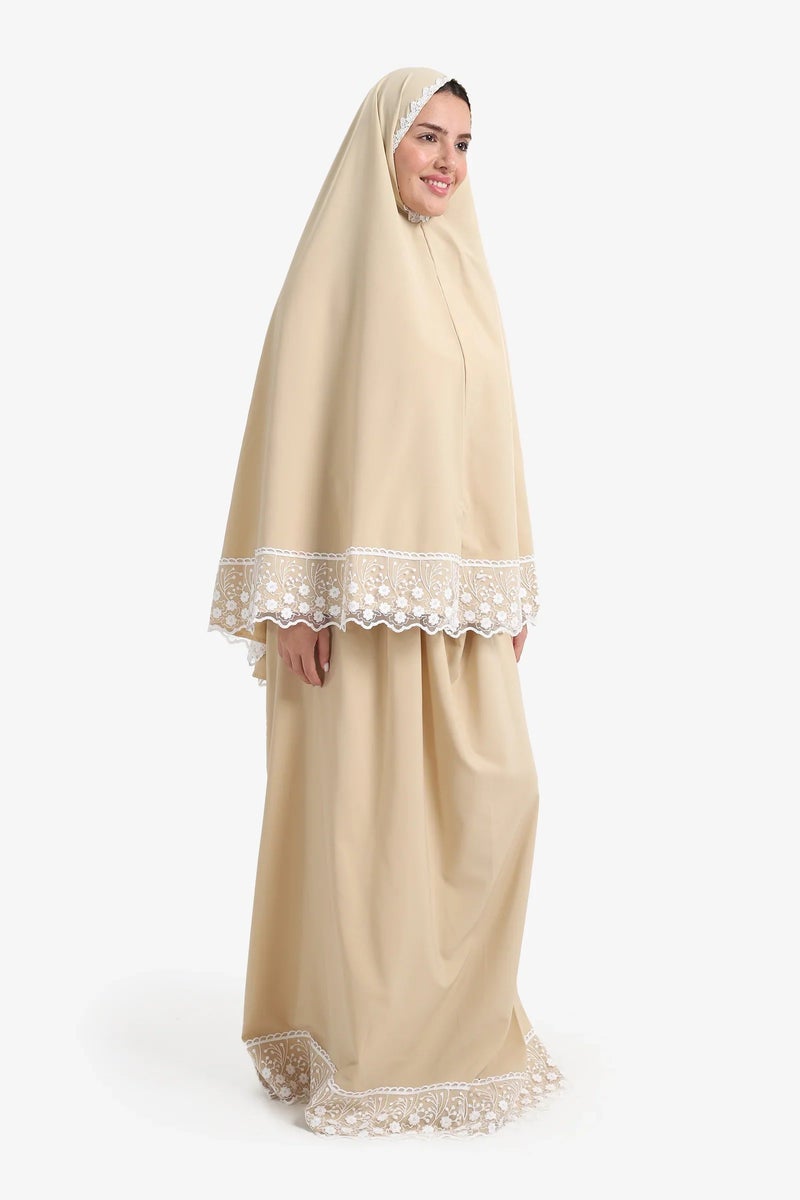 كارينا طقم صلاة بلمسات دانتيل - Image 2